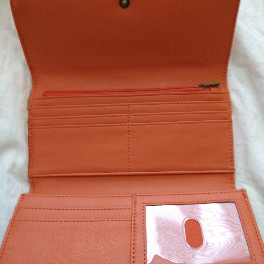 Large Universal Thread Wallet - Picture 3 of 5